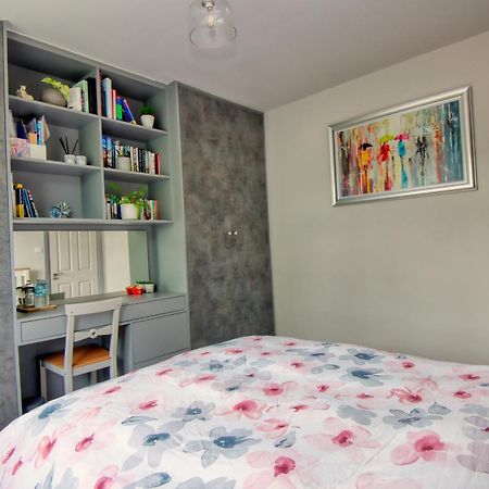 Spacious Double Room With Private Bathroom In Quiet Area Only 20 Min To Central London Streatham Vale Ngoại thất bức ảnh