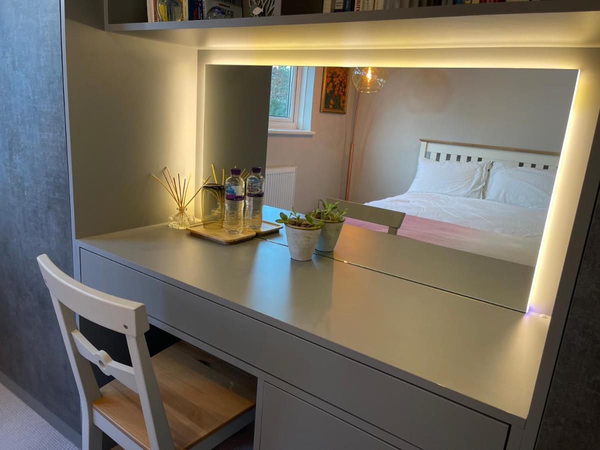 Spacious Double Room With Private Bathroom In Quiet Area Only 20 Min To Central London Streatham Vale Ngoại thất bức ảnh