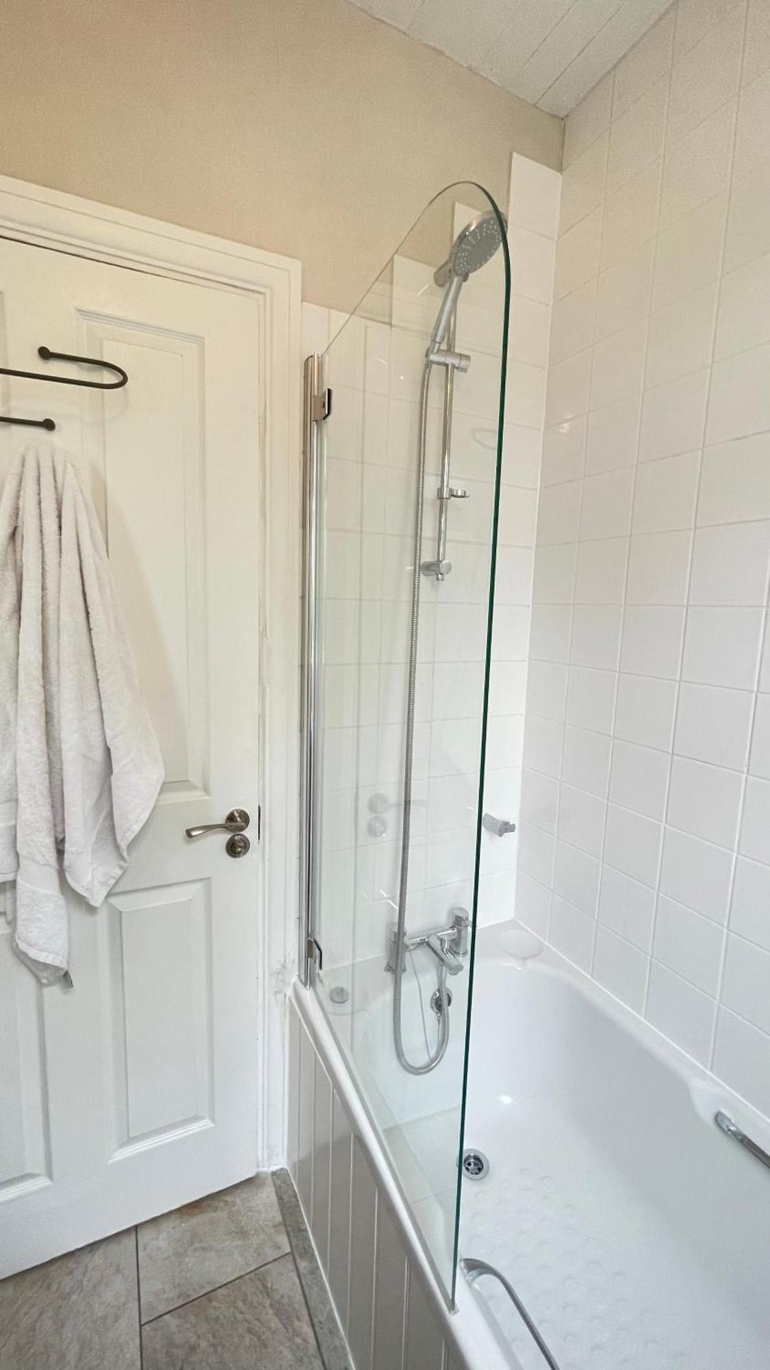Spacious Double Room With Private Bathroom In Quiet Area Only 20 Min To Central London Streatham Vale Ngoại thất bức ảnh