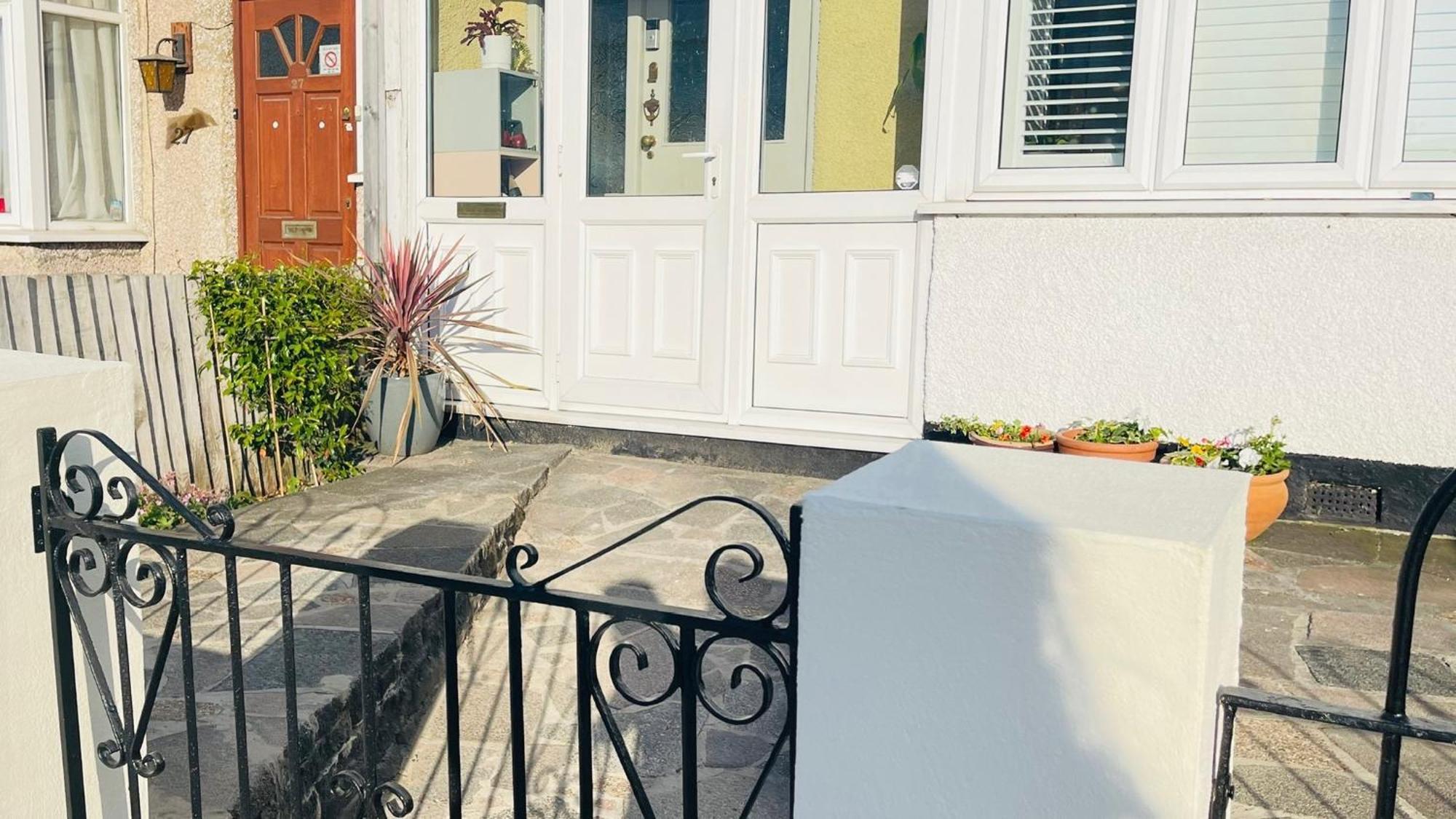 Spacious Double Room With Private Bathroom In Quiet Area Only 20 Min To Central London Streatham Vale Ngoại thất bức ảnh